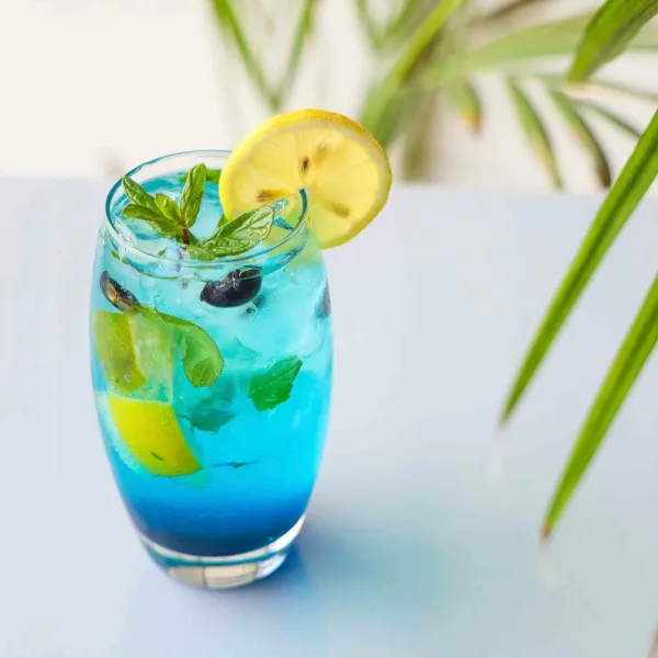 Mocktails tendance : 10 idées sans alcool pour soirée, brunch ou bar