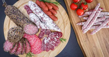 Calendrier de l’avent : du saucisson et de la bière pour revisiter la tradition