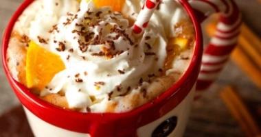 Cocktail orange scented hot chocolate