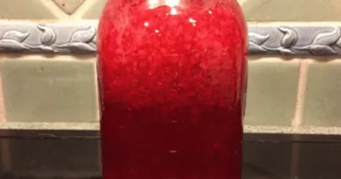 Cocktail cranberry cordial