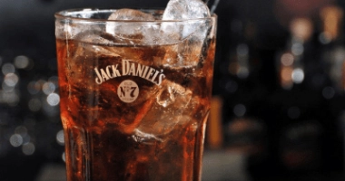 Cocktail jack s vanilla coke