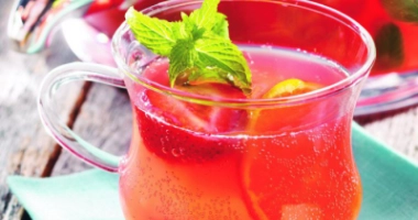 Cocktail cranberry punch