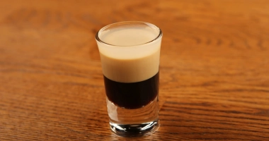 Cocktail baby guinness