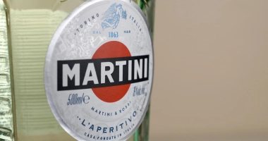 Les origines et la fabrication du martini