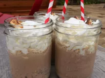 Image du cocktail: boozy snickers milkshake