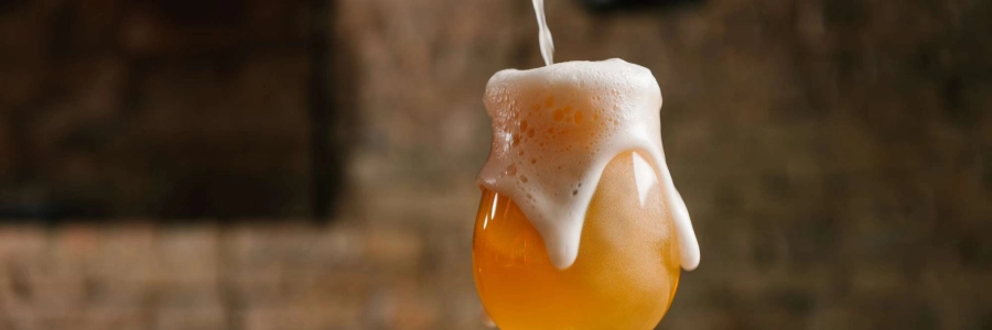 Image de l'article : Tireuse à bière : les erreurs à éviter pour un service sans mousse - Tireuse à bière : les erreurs à éviter pour un service sans mousse