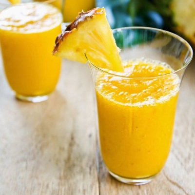 Pineapple gingerale smoothie