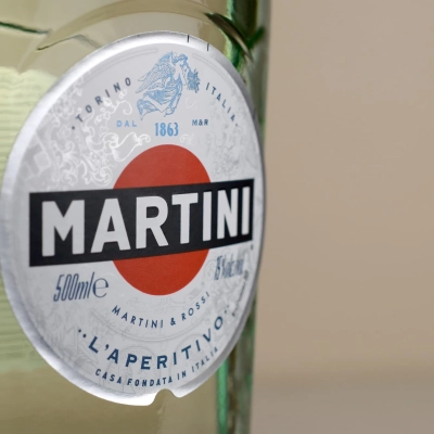 Les origines et la fabrication du martini