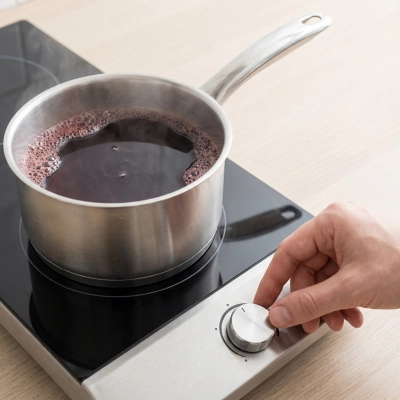 Illustration de l'étape 6 de la recette du Vin chaud aux épices
