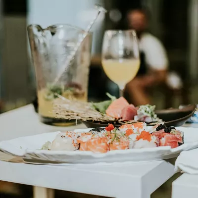 Où manger les meilleurs sushis de Paris et avec quels cocktails les accompagner ?